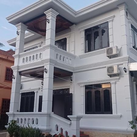 Inthavong Hotel/Guest House Vang Vieng Esterno foto