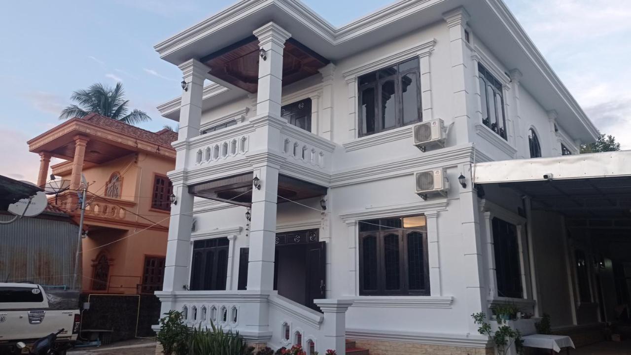 Inthavong Hotel/Guest House Vang Vieng Esterno foto