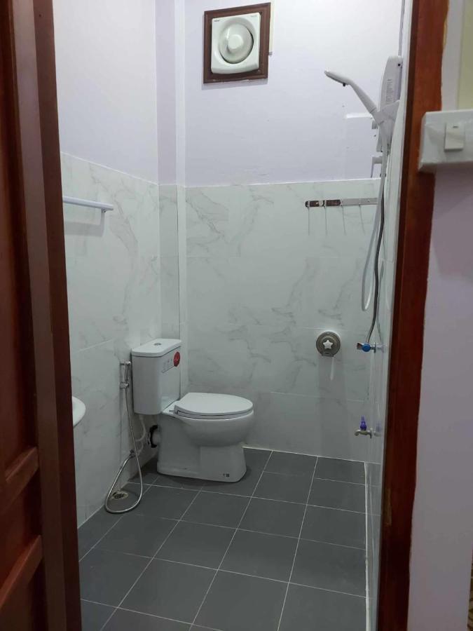 Inthavong Hotel/Guest House Vang Vieng Esterno foto